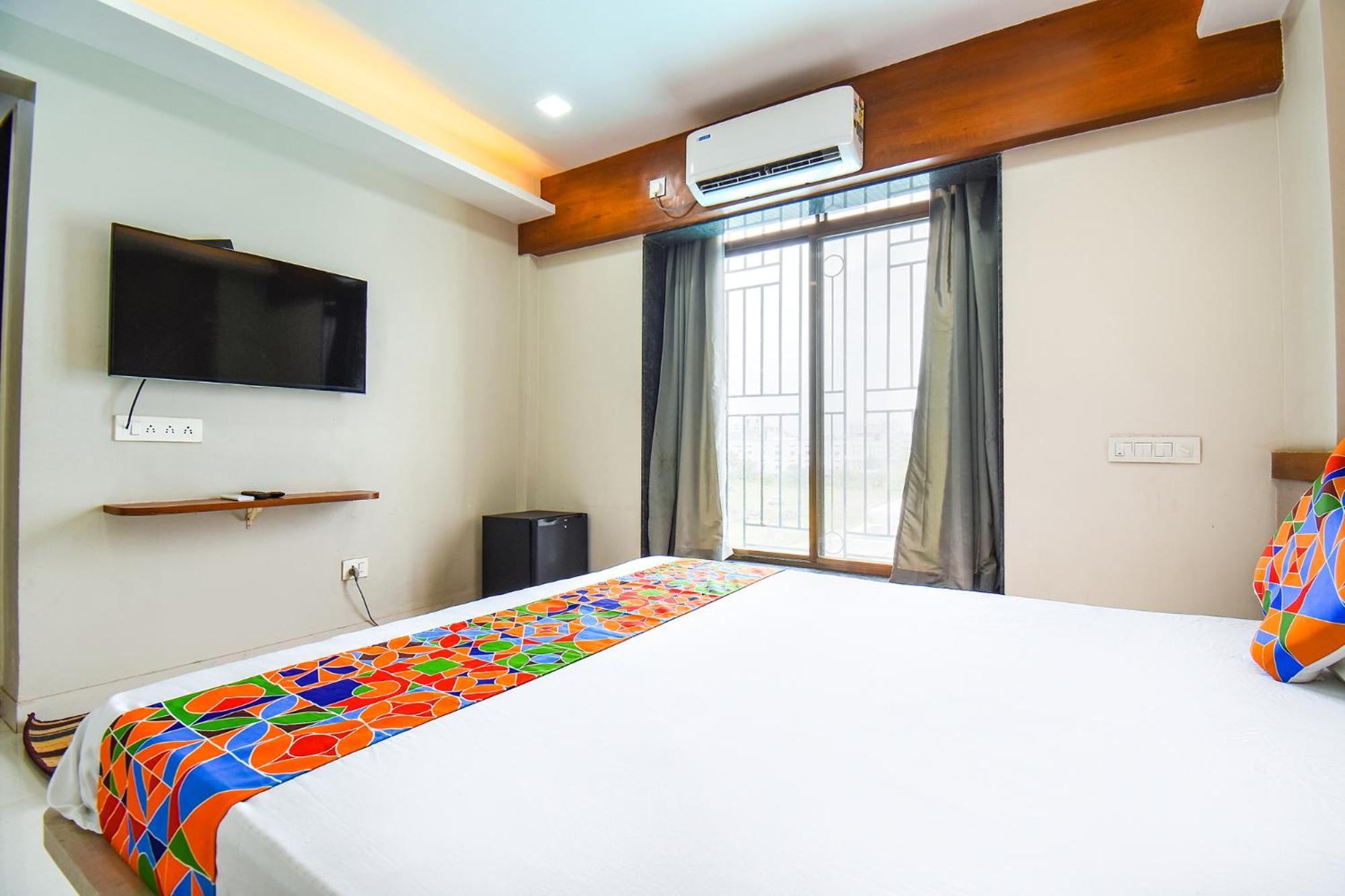 Fabhotel Prime Rajmudra - Nr Butterfly Park - 辛加瓦迪 外观 照片